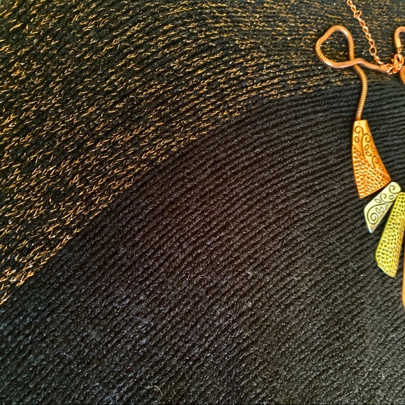 Soft asymmetrical poncho with fringe - Picture 5 of 5